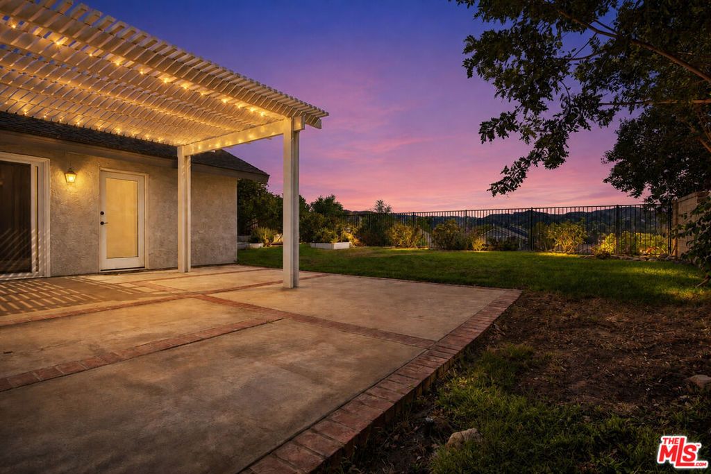 27820 Palmetto Ridge Drive, Santa Clarita, CA 91354 — photo 2