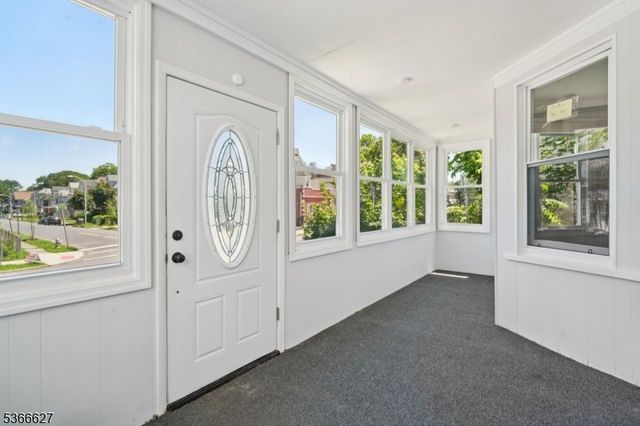 137 Sanford St, East Orange City, NJ 07018