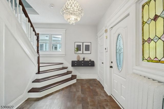 137 Sanford St, East Orange City, NJ 07018