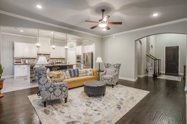 329 Madison Street, Burleson, TX 76028