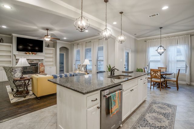 329 Madison Street, Burleson, TX 76028