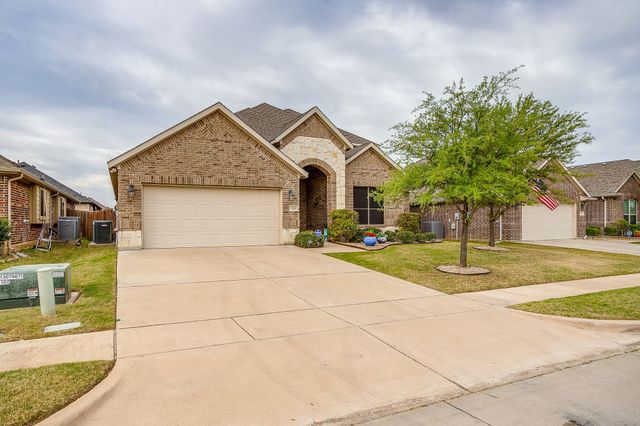 329 Madison Street, Burleson, TX 76028