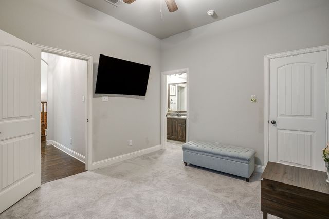 329 Madison Street, Burleson, TX 76028