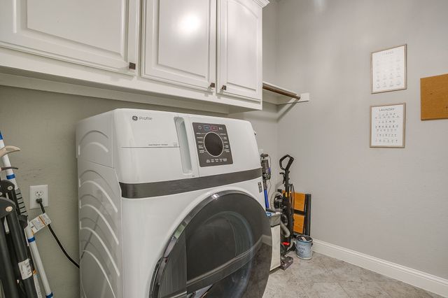 329 Madison Street, Burleson, TX 76028