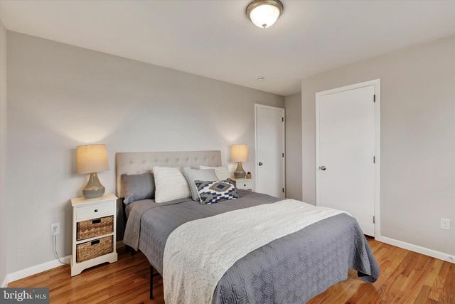 1227 LEBANON RD, Manheim, PA 17545