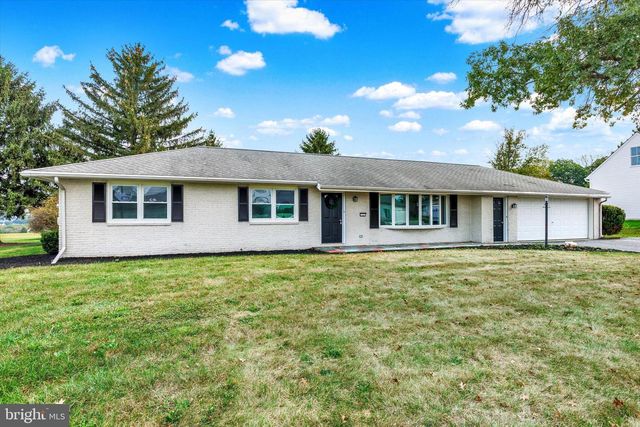 1227 LEBANON RD, Manheim, PA 17545