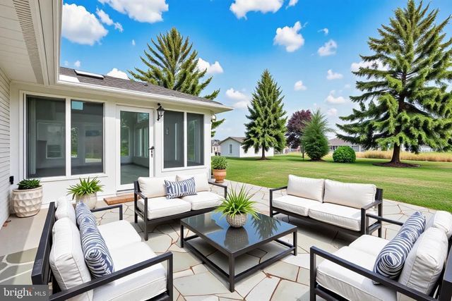 1227 LEBANON RD, Manheim, PA 17545