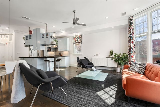 112 W Concord 2, Boston, MA 02118