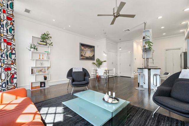 112 W Concord 2, Boston, MA 02118