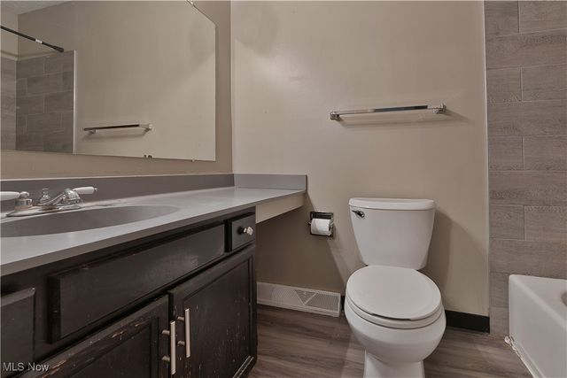 3012 Ivy Hill Circle, Cortland, OH 44410