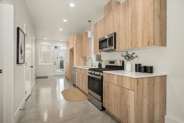 3207 E 30th Ave, Spokane, WA 99223