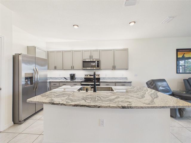 5262 DRAGONFLY DRIVE, Wildwood, FL 34785