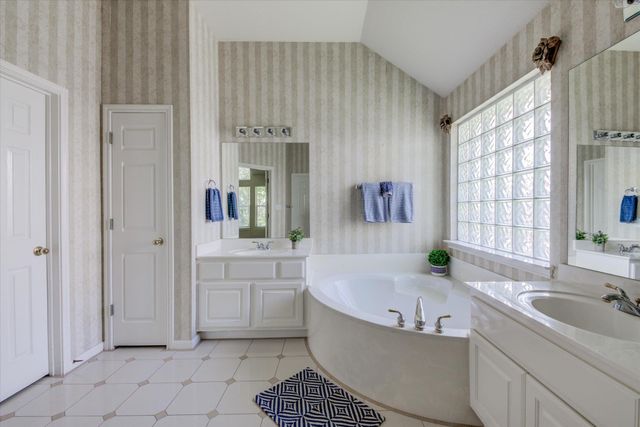 2023 Kimbrook DR, Round Rock, TX 78681