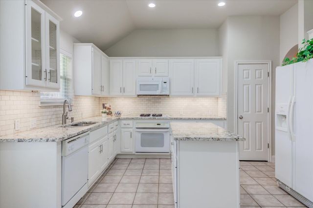 2023 Kimbrook DR, Round Rock, TX 78681