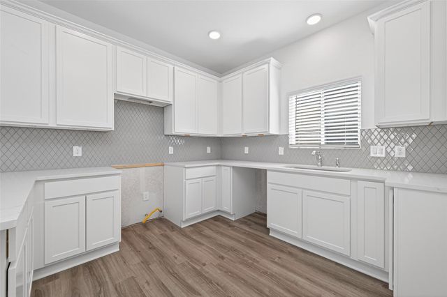 12359 Sunset Canyon Way, Willis, TX 77318