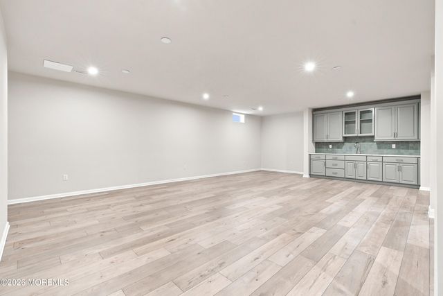 3 American Way, Manalapan, NJ 07726
