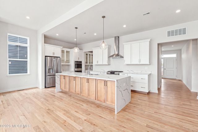 3 American Way, Manalapan, NJ 07726