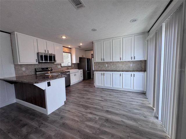 2835 FLETCHER AVENUE, Lakeland, FL 33803