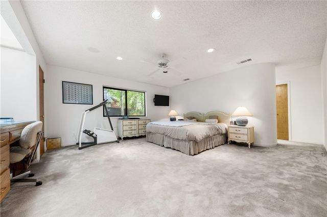 8604 Creekview Court, College Station, TX 77845