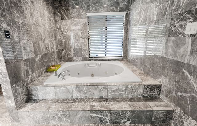 8604 Creekview Court, College Station, TX 77845