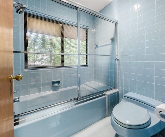8604 Creekview Court, College Station, TX 77845