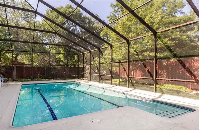 8604 Creekview Court, College Station, TX 77845