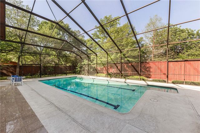 8604 Creekview Court, College Station, TX 77845