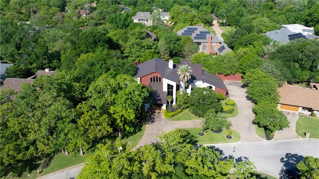 8604 Creekview Court, College Station, TX 77845