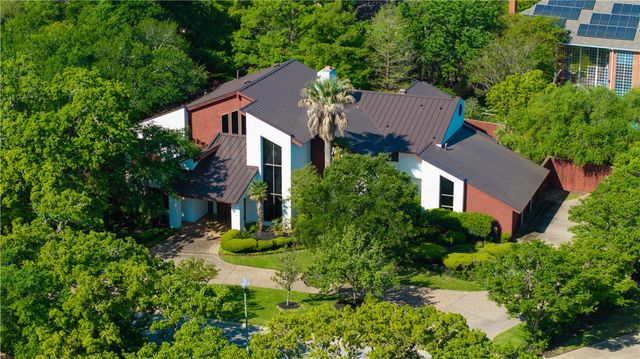 8604 Creekview Court, College Station, TX 77845