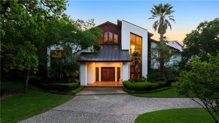 8604 Creekview Court, College Station, TX 77845