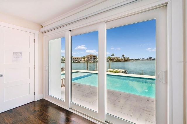 478 HARBOR DRIVE N, Indian Rocks Beach, FL 33785