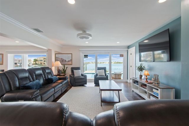 478 HARBOR DRIVE N, Indian Rocks Beach, FL 33785