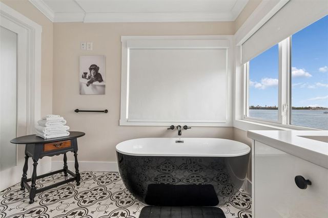 478 HARBOR DRIVE N, Indian Rocks Beach, FL 33785