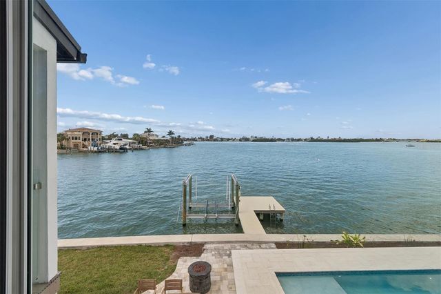 478 HARBOR DRIVE N, Indian Rocks Beach, FL 33785