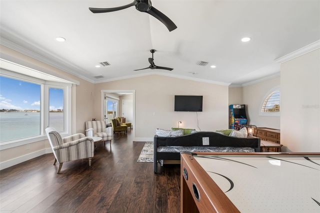 478 HARBOR DRIVE N, Indian Rocks Beach, FL 33785