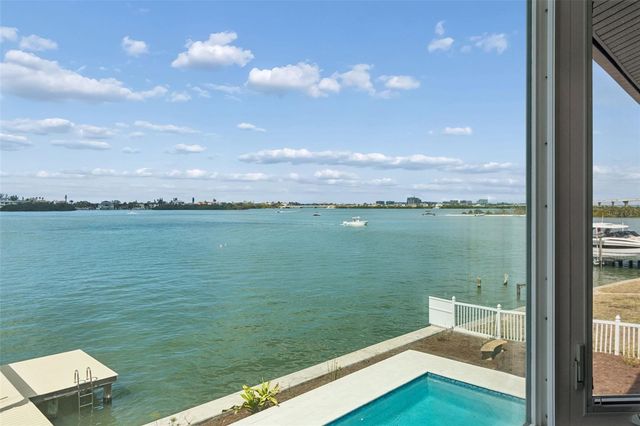 478 HARBOR DRIVE N, Indian Rocks Beach, FL 33785