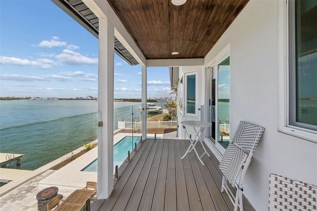 478 HARBOR DRIVE N, Indian Rocks Beach, FL 33785