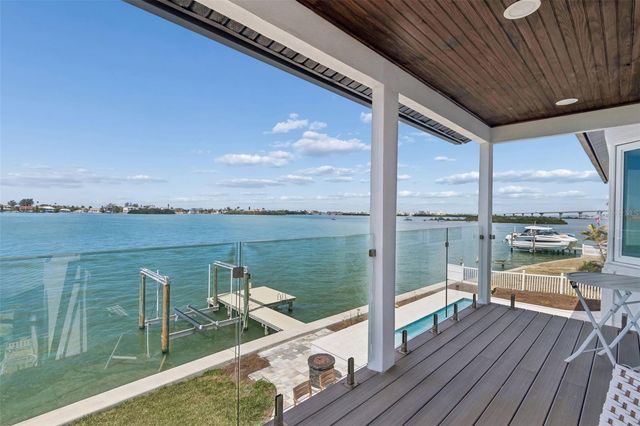 478 HARBOR DRIVE N, Indian Rocks Beach, FL 33785