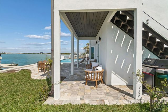 478 HARBOR DRIVE N, Indian Rocks Beach, FL 33785