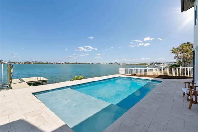 478 HARBOR DRIVE N, Indian Rocks Beach, FL 33785