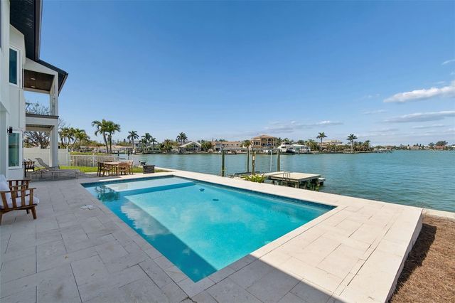 478 HARBOR DRIVE N, Indian Rocks Beach, FL 33785