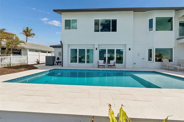 478 HARBOR DRIVE N, Indian Rocks Beach, FL 33785