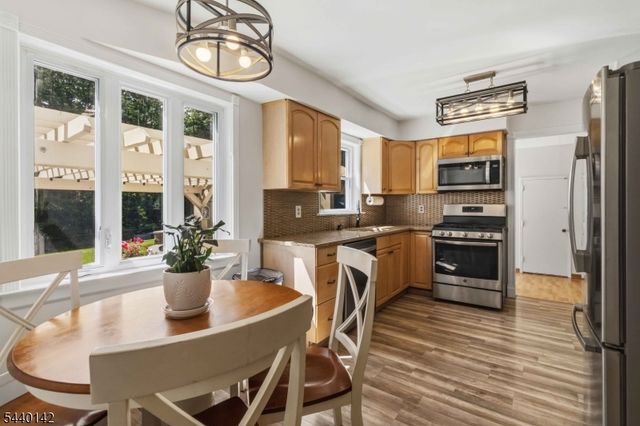 37 Rolling Ridge Rd, West Milford Twp., NJ 07480