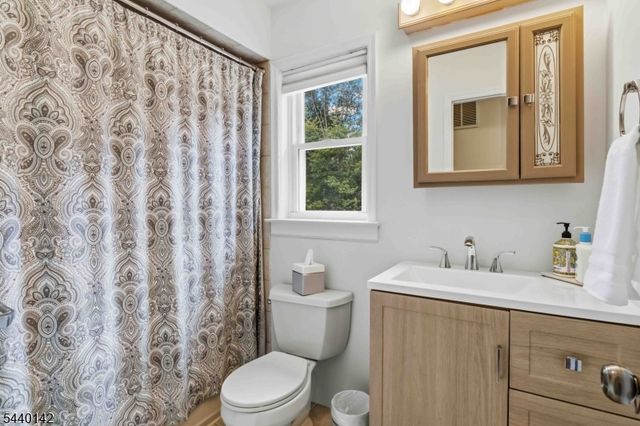 37 Rolling Ridge Rd, West Milford Twp., NJ 07480
