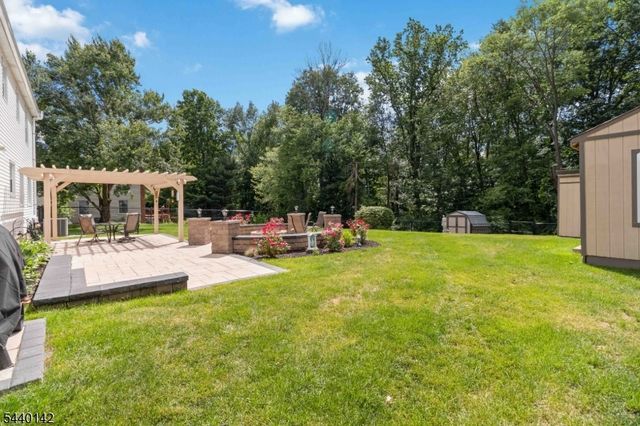 37 Rolling Ridge Rd, West Milford Twp., NJ 07480