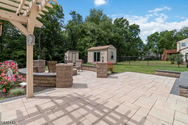 37 Rolling Ridge Rd, West Milford Twp., NJ 07480