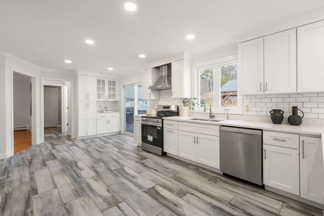 165 Wampum St, Plainville, MA 02762