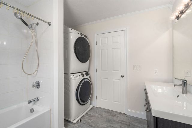 165 Wampum St, Plainville, MA 02762