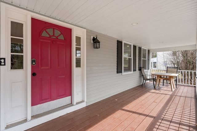 165 Wampum St, Plainville, MA 02762