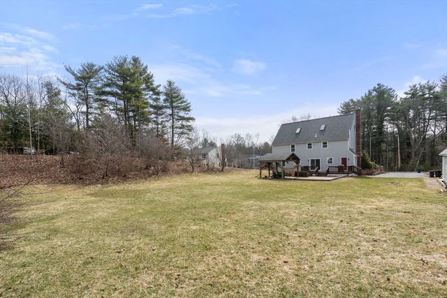 165 Wampum St, Plainville, MA 02762